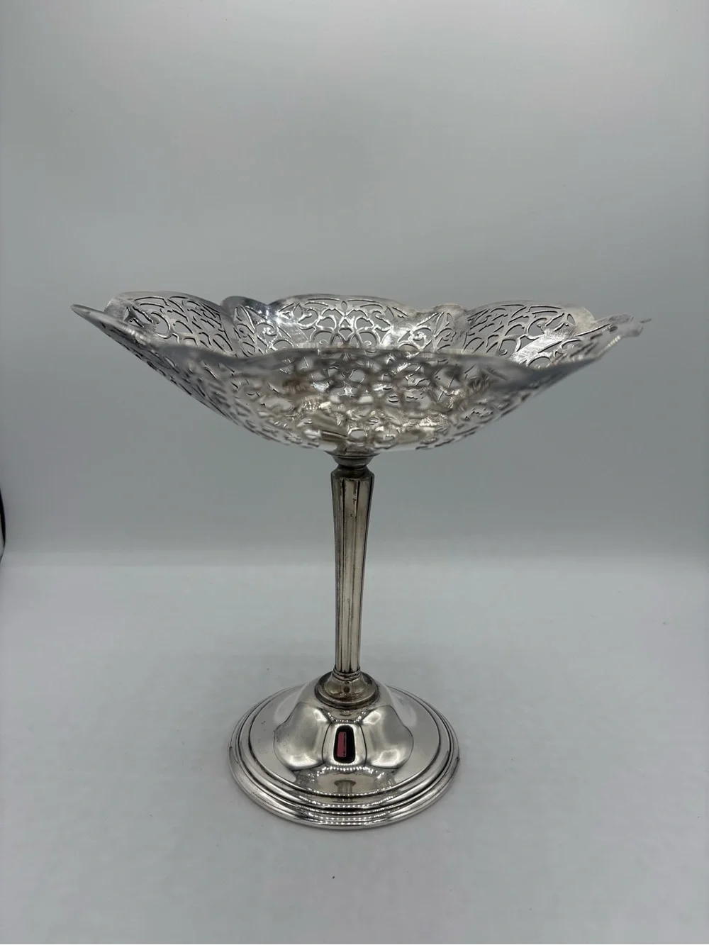 Vintage Intl Silver Lovelace 3013 Silverplate Pedestal Compote Bowl 6.5” high